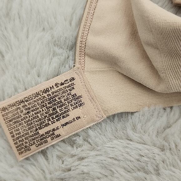 NWT Bali Comfort Revolution Wireless Non-Padded Seamless Bra - Nude (Medium) - Picture 8 of 12